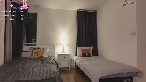 Jiwon online show from 02/22/25, 03:47