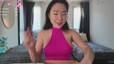 Jiwon online show from 03/01/25, 10:55