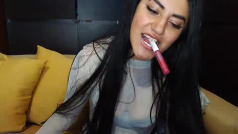 Snapshot of jjodie__ chatting on 12/03/24, 04:47 luuuuuuuuuu online show from 12/03/24, 04:47