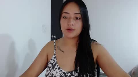 Snapshot of jjulietha95 chatting on 01/28/25, 07:32 Julieta online show from 01/28/25, 07:32