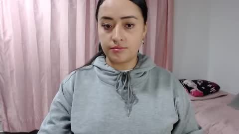 Snapshot of jjulietha95 chatting on 02/17/25, 03:36 Julieta online show from 02/17/25, 03:36