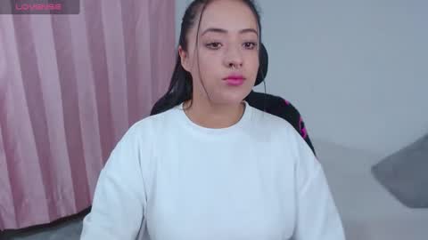 Snapshot of jjulietha95 chatting on 03/03/25, 12:48 Julieta online show from 03/03/25, 12:48