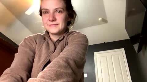 jlynn1997 online show from 12/02/25, 11:56