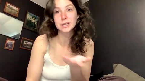 jlynn1997 online show from 04/13/26, 01:49