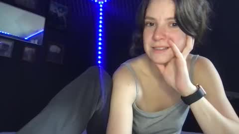 jlynn1997 online show from 04/28/26, 01:16