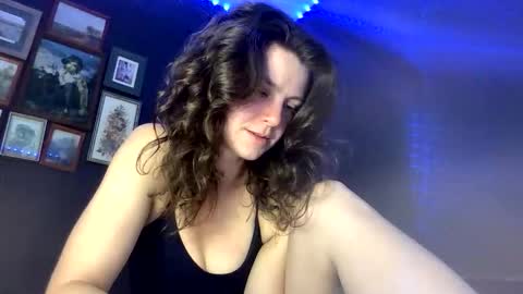 jlynn1997 online show from 05/18/26, 10:48