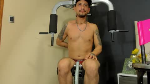 Snapshot of jm_hot_ chatting on 02/21/25, 05:35 jm_hot_ online show from 02/21/25, 05:35