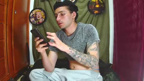 Miguel    ONLYFANS   THECRAZYADAM online show from 04/18/26, 01:53