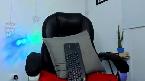 IGJmortton online show from 12/14/25, 12:49