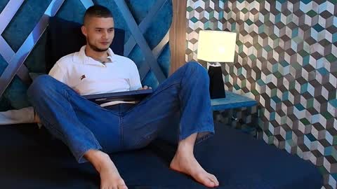 Snapshot of joaho_fernandez chatting on 04/14/26, 08:37 Joao online show from 04/14/26, 08:37