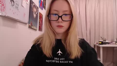 joan_kiss online show from 11/26/25, 01:12