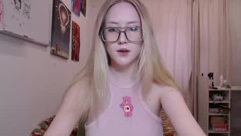 joan_kiss online show from 06/05/26, 09:59