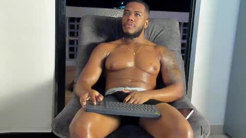 Snapshot of joan_saenz chatting on 01/14/25, 06:02 JOAN SAENZ online show from 01/14/25, 06:02