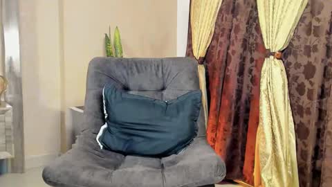 Snapshot of joan_saenz chatting on 02/24/25, 04:16 JOAN SAENZ online show from 02/24/25, 04:16