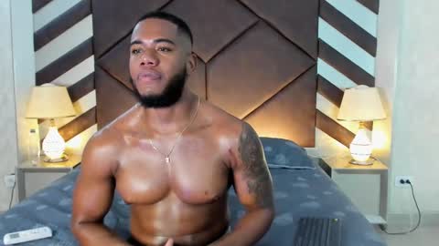 Snapshot of joan_saenz chatting on 02/28/25, 04:10 JOAN SAENZ online show from 02/28/25, 04:10