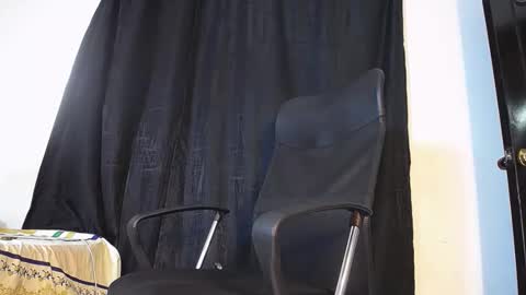 joan_silva online show from 11/27/25, 04:47