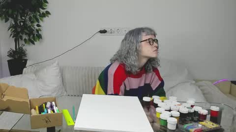 Emma online show from 04/10/26, 04:39