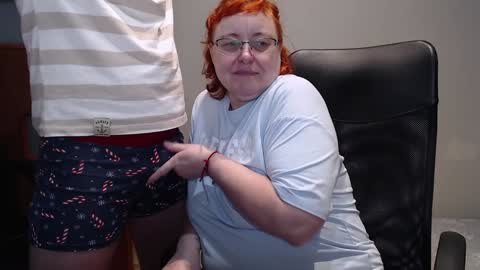 Snapshot of joannaandneighbour chatting on 12/25/24, 10:17 Joanna and Greg online show from 12/25/24, 10:17