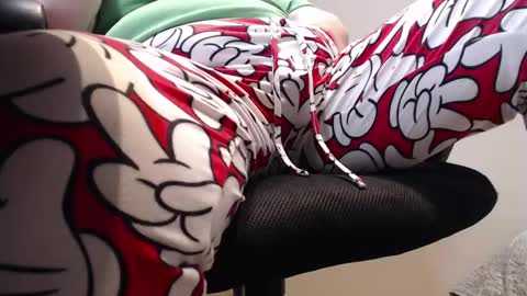 Snapshot of joannaandneighbour chatting on 02/18/25, 02:16 Joanna and Greg online show from 02/18/25, 02:16