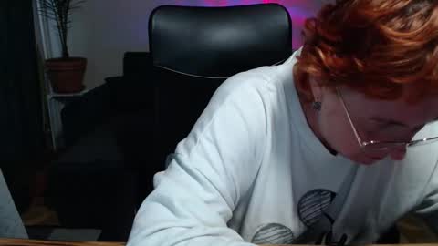 Snapshot of joannaandneighbour chatting on 10/18/25, 10:16 Joanna and Greg online show from 10/18/25, 10:16