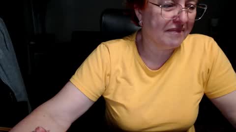 Snapshot of joannaandneighbour chatting on 11/20/25, 06:46 Joanna and Greg online show from 11/20/25, 06:46