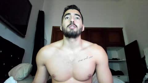 Snapshot of joao_batista_team chatting on 11/04/25, 01:05 JOAO BATISTA online show from 11/04/25, 01:05