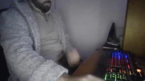 joaodias_18 online show from 12/27/24, 06:53