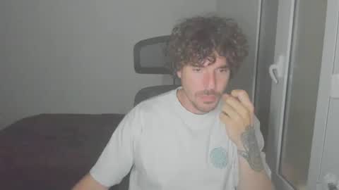 Snapshot of joaquin420_hot chatting on 02/14/26, 11:01 joaquin420_hot online show from 02/14/26, 11:01