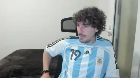 Snapshot of joaquin420_hot chatting on 02/21/26, 10:33 joaquin420_hot online show from 02/21/26, 10:33