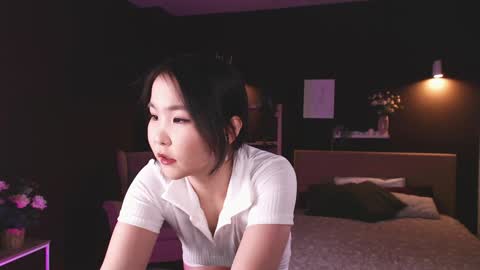 Amina online show from 02/01/25, 03:28