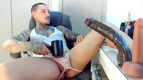 Snapshot of jockstraps3x chatting on 11/14/25, 01:32 Jockstrap3x online show from 11/14/25, 01:32