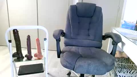 Snapshot of jockstraps3x chatting on 12/17/25, 01:06 Jockstrap3x online show from 12/17/25, 01:06