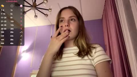 Lina online show from 10/17/25, 01:46