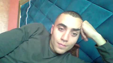 Snapshot of joe33ht chatting on 03/02/25, 12:32 joe33ht online show from 03/02/25, 12:32