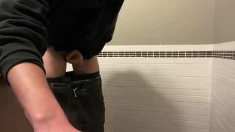 joe_3332 online show from 11/29/25, 09:51