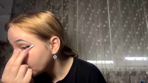 Snapshot of joeannfurgison chatting on 02/17/26, 08:55 Aurora online show from 02/17/26, 08:55