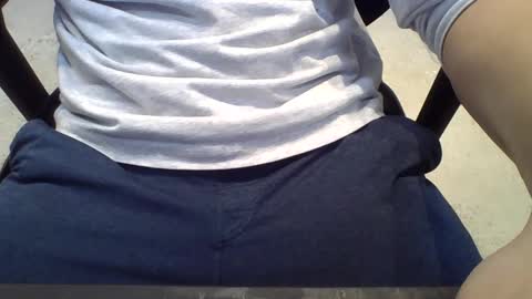 joejoe_1985 online show from 01/02/25, 10:44