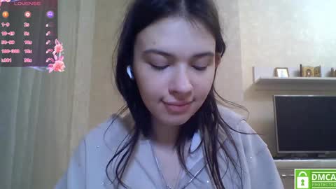 Jennifer online show from 05/26/26, 06:37
