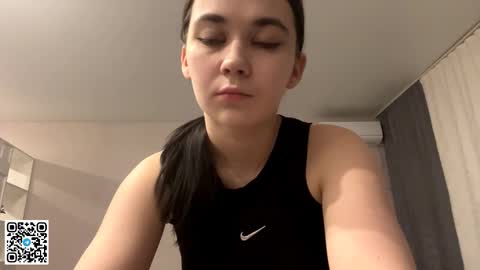 Emilia  or Emi online show from 01/18/26, 06:44