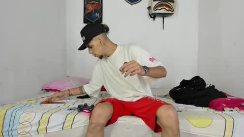 Snapshot of johan_and_antonella chatting on 12/13/24, 09:20 johan_and_antonella online show from 12/13/24, 09:20