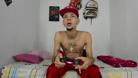 Snapshot of johan_and_antonella chatting on 12/14/24, 07:14 johan_and_antonella online show from 12/14/24, 07:14