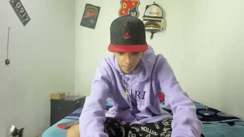 Snapshot of johan_and_antonella chatting on 01/13/25, 05:12 johan_and_antonella online show from 01/13/25, 05:12