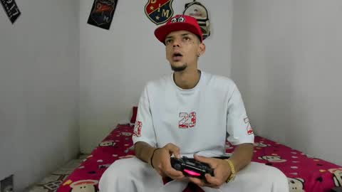 Snapshot of johan_and_antonella chatting on 01/30/25, 12:50 johan_and_antonella online show from 01/30/25, 12:50