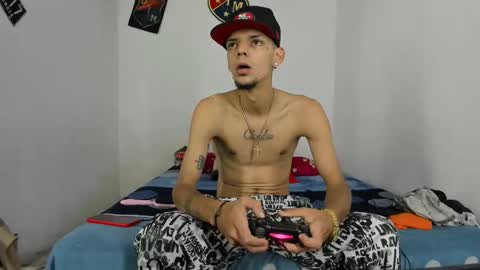 Snapshot of johan_and_antonella chatting on 01/30/25, 11:02 johan_and_antonella online show from 01/30/25, 11:02