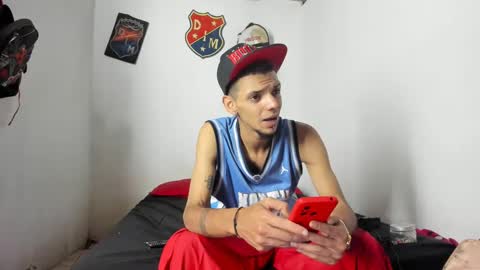 Snapshot of johan_and_antonella chatting on 03/04/25, 11:22 johan_and_antonella online show from 03/04/25, 11:22