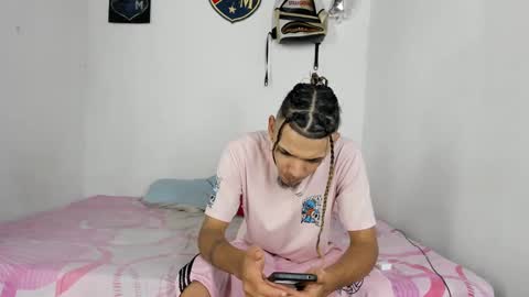 Snapshot of johan_and_antonella chatting on 09/19/25, 03:30 johan_and_antonella online show from 09/19/25, 03:30