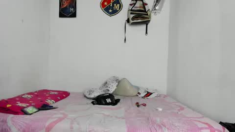 Snapshot of johan_and_antonella chatting on 09/21/25, 11:17 johan_and_antonella online show from 09/21/25, 11:17