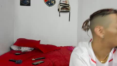 Snapshot of johan_and_antonella chatting on 11/01/25, 03:19 johan_and_antonella online show from 11/01/25, 03:19