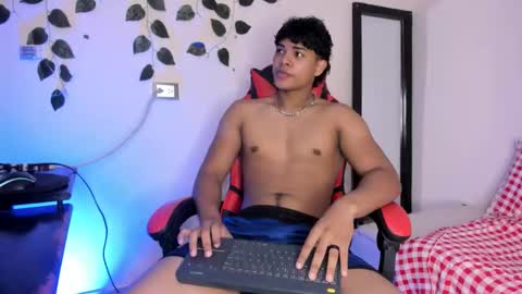 Snapshot of johan_beley_7k chatting on 11/17/25, 03:18 Johan Beley online show from 11/17/25, 03:18