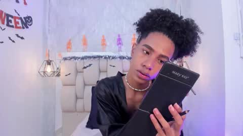 Johan  online show from 10/10/25, 12:37